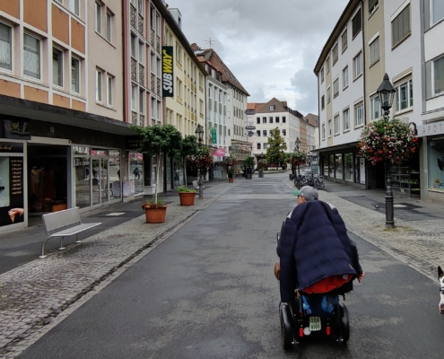 MIt dem Rollstuhl in Würzburg Innenstadt Würzburg